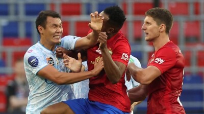 Защитник сборной Казахстана Нуралы Алип получил жёлтую карточку за потасовку в матче ЦСКА – "Зенит"