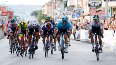 Казахстанец Алексей Луценко стал бронзовым призёром велогонки "Trofeo Matteotti" в Италии