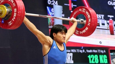 Казахстанец завоевал золотую медаль на чемпионате мире по тяжелой атлетике