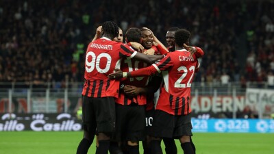 Серия А: "Милан" разгромил "Лечче" и вышел на первое место