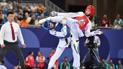 Париж-2024: казахстанский таеквондист провёл поединок в весе до 58 кг