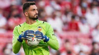 "Ливерпуль" согласовал контракт с голкипером "Валенсии" и сборной Грузии Мамардашвили