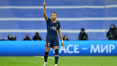 ПСЖ могут исключить из Лиги чемпионов из-за долга перед Мбаппе