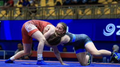 Казахстанские спортсменки поспорят за третье место на чемпионате мира по видам борьбы 