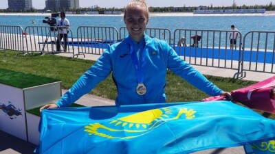  Мария Бровкова завоевала бронзовую медаль для Казахстана в гребле на каноэ-одиночке 