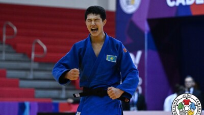 "Золото" завоевал казахстанский дзюдоист на чемпионате мира 