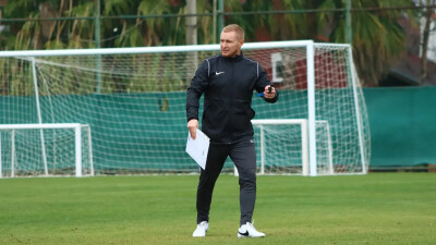 Андрей Карпович признан лучшим тренером Премьер-лиги в августе