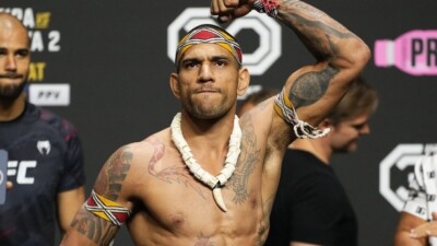 Алекс Перейра нокаутировал Халила Раунтри и защитил пояс чемпиона UFC