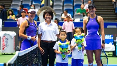 Сенсация на "тысячнике" в Ухане: китайская теннисистка выбила из турнира топовую американку 