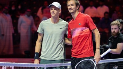 В Саудовской Аравии стартовал выставочный турнир по теннису Six Kings Slam