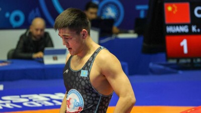 Казахстанские борцы стартовали на чемпионате мира в Албании 