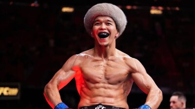 Асу Алмабаев взлетел в топ-10 рейтинга UFC после четвёртой победы