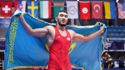 Вольная борьба: Ризабек Айтмухан завоевал историческую золотую медаль молодежного чемпионата мира