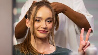 Рыбакина и другие участницы Итогового турнира WTA предстали в красочных нарядах 