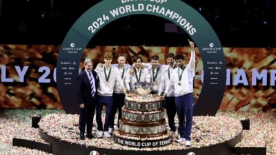 Сборная Италии с Синнером второй год подряд завоевала Кубок Дэвиса: видеообзор финальных матчей