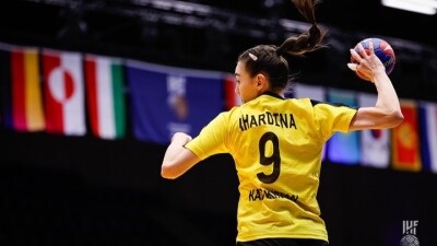 Казахстанские гандболистки сыграют за "бронзу" чемпионата Азии