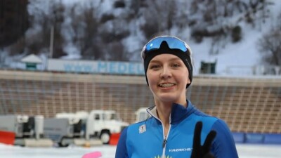 Конькобежный спорт: казахстанка Арина Ильященко завоевала "бронзу" на юниорском этапе Кубка мира