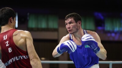 Пятое "серебро": боксёр из Узбекистана разгромил казахстанца в поединке за "золото" чемпионата Азии 