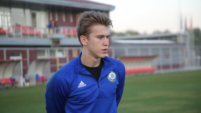 Вратарь сборной Казахстана подписал контракт с "Тоболом"