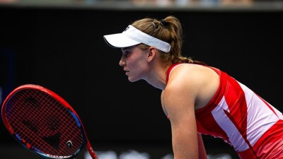 Елена Рыбакина проиграла Мэдисон Киз и не смогла выйти в четвертьфинал АО-2025