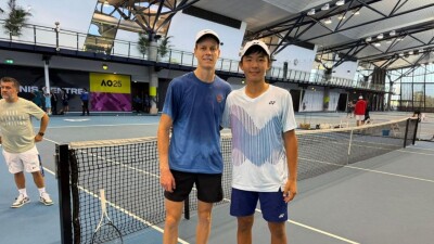 Казахстанский теннисист потренировался с первой ракеткой мир