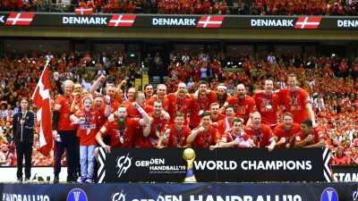 Сборная Дании четвёртый раз подряд выиграла чемпионат мира по гандболу. Франции завоевала бронзу, обыграв Португалию