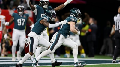 НФЛ: "Филадельфия Иглз" стала победителем Супербоула-2025, обыграв в финале "Канзас-Сити Чифс"