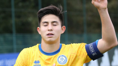 Официально: "Кайрат" объявил о переходе своего таланта в "Челси"