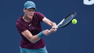 Кандидат в президенты МОК прокомментировала допинговый скандал первой ракетки мира 