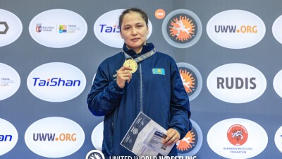 Казахстанские борцы завоевали восемь медалей на турнире в Албании