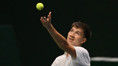 Казахстанские теннисисты Жукаев и Евсеев успешно стартовали на турнире во Франции