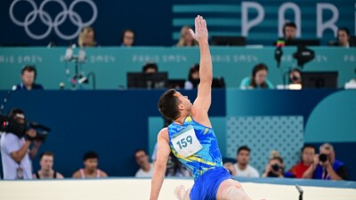 Казахстанский гимнаст Милад Карими с первого места вышел в финал этапа Кубка мира в Баку