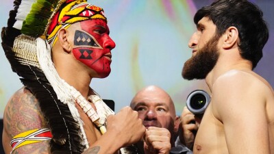 Перейра и Анкалаев провели заключительную битву взглядов перед титульным боем на UFC 313