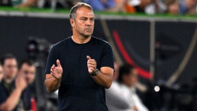 Ханс Флик оценил возможность "Барселоны" выиграть требл по итогам этого сезона