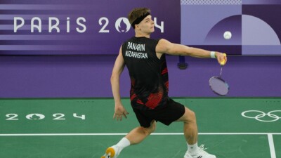 Дмитрий Панарин не смог выйти в 1/8 финала чемпионата Азии по бадминтону