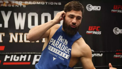 Прямая трансляция боя казахстанского боксёра в США