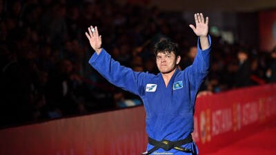Казахстанские дзюдоисты сразятся за "бронзу" чемпионата Азии в командных соревнованиях