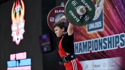 Казахстан завоевал второе "золото" на юношеском чемпионате мира по тяжёлой атлетике