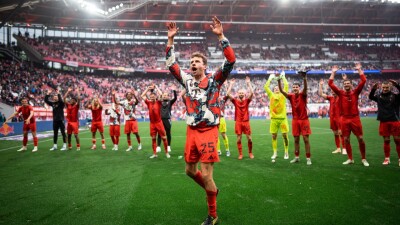 "Бавария" стала 34-кратным чемпионом Германии в результате осечки "Байера"