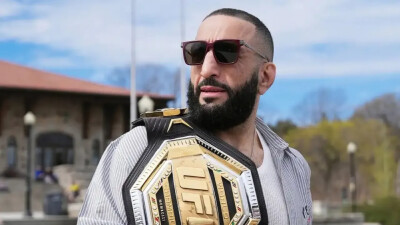 Мухаммад и Маддалена провели дуэль взглядов перед UFC 315