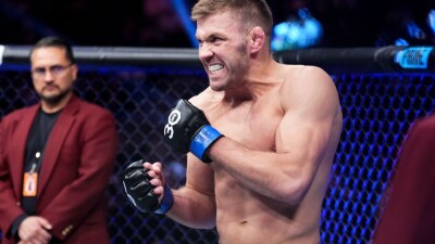 Дю Плесси сделал заявление о бое с Чимаевым