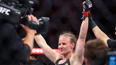 Валентина Шевченко победила Манон Фиоро и сохранила чемпионский пояс UFC
