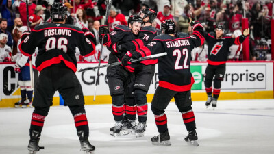 Кубок Стэнли: гол Овечкина не спас "Вашингтон" в четвёртом матче с "Каролиной" 