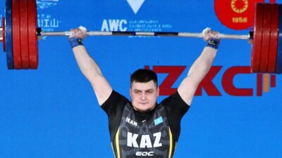 Казахстан завершил чемпионат Азии по тяжёлой атлетике с двумя медалями
