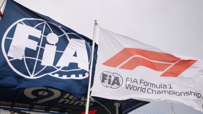 Экс технический директор Ф-1 раскритиковал ФИА за идею увеличения скорости на пит-лейне