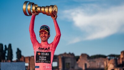 Британский велогонщик выиграл общий зачёт "Джиро д’Италия-2025". Казахстанская команда заняла четвёртое место 