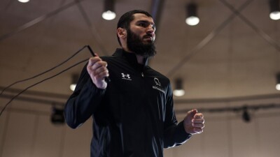 "Скоро будут новости" Артур Бетербиев рассказал о своих планах