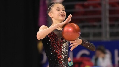 Художественная гимнастика: казахстанка вышла в финал в двух упражнениях 