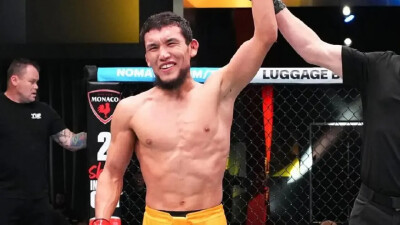 Казахстанец выиграл бой у узбекского бойца за контракт с UFC