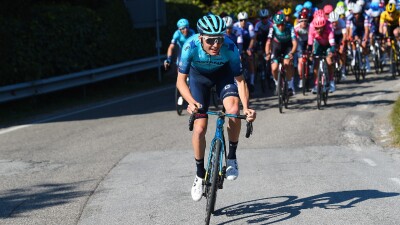 Гонщик "Астаны" стал 18-м на 15-м этапе "Вуэльты Испании"